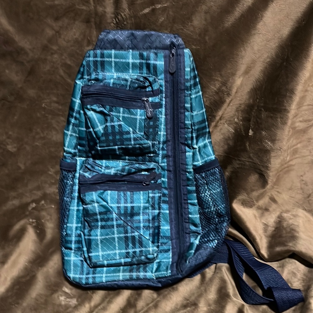 Thirty one sling bag- like new